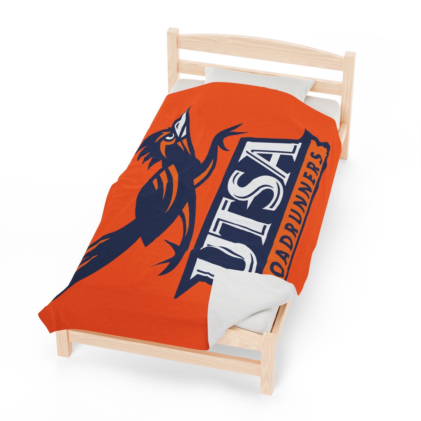 UTSA Roadrunner Logo Print Velveteen Plush Blanket, Cozy and Comfortable, Perfect Gift for Alumni and Fans
